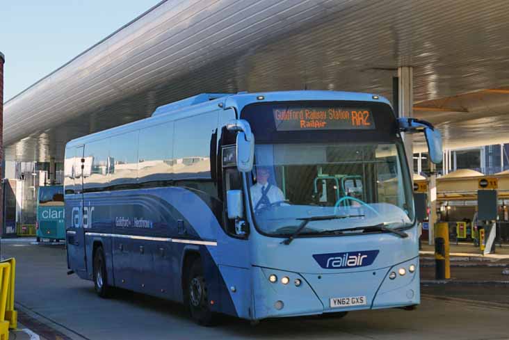 First Berkshire Railair Volvo B9R Plaxton Panther 20809